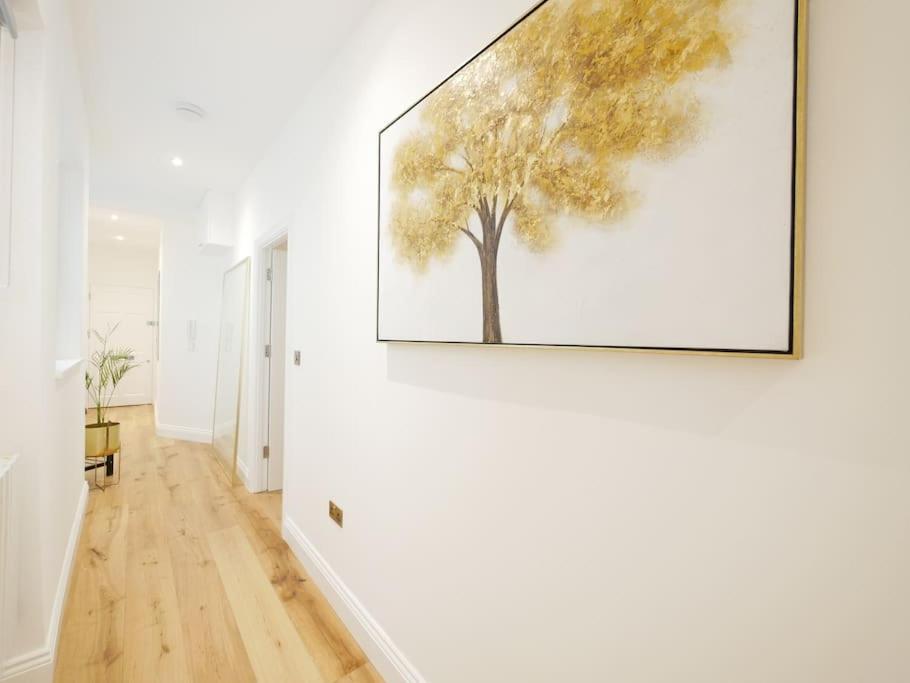 Newly Refurbished 2 Bed Apartment In Paddington Londen Buitenkant foto