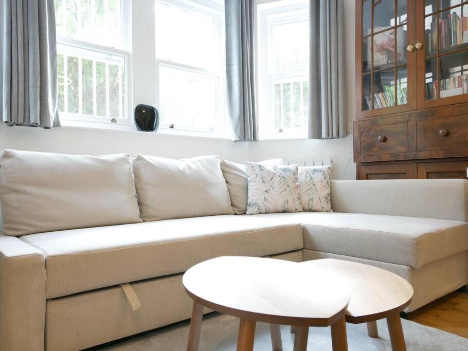 Newly Refurbished 2 Bed Apartment In Paddington Londen Buitenkant foto
